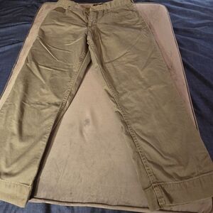 Eddie Bauer Green Capris Lightweight Cotton Blend